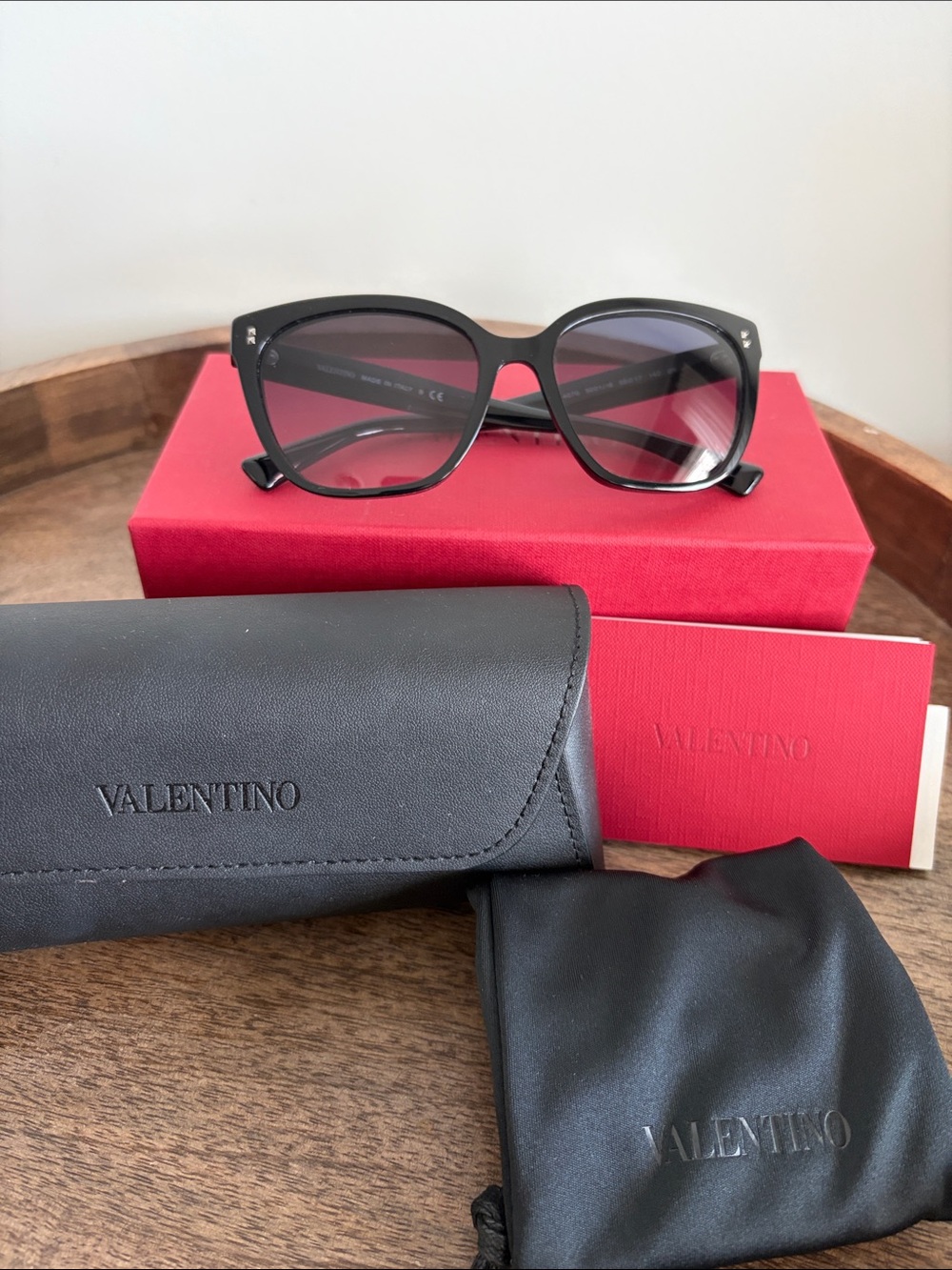 Valentino Black Gradient Rockstud Lens Cat-Eye Sunglasses